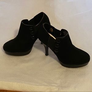 UNLISTED by KENNETH COLE Platform Ankle Boot